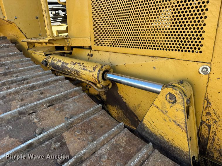 image for item DU3428 1996 Caterpillar D6M XL dozer