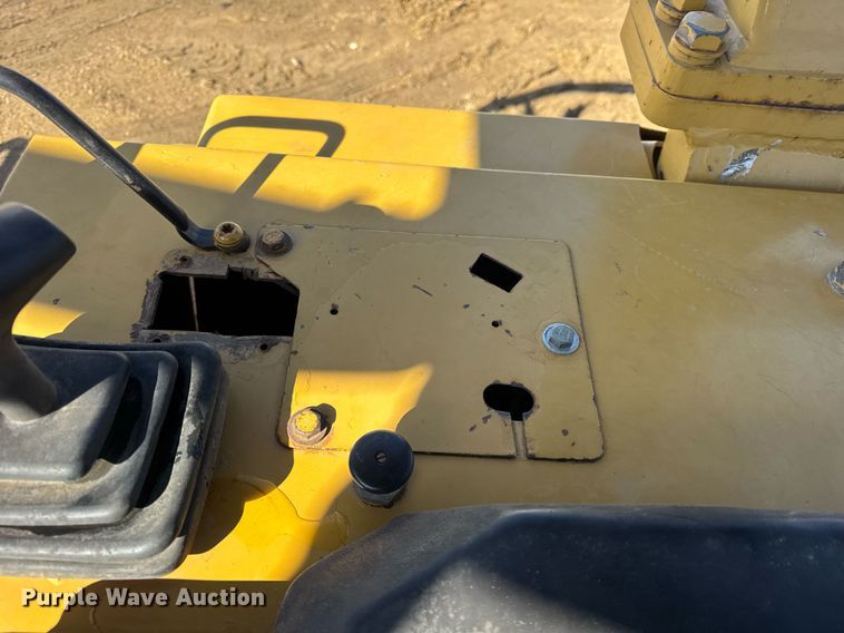 image for item DU3428 1996 Caterpillar D6M XL dozer