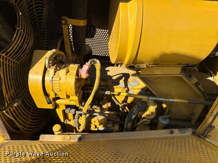 image for item DU3428 1996 Caterpillar D6M XL dozer