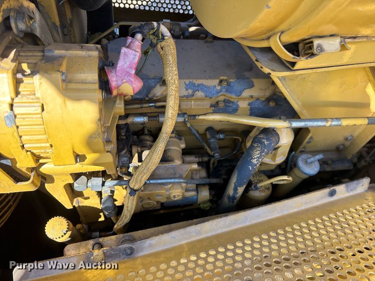 image for item DU3428 1996 Caterpillar D6M XL dozer