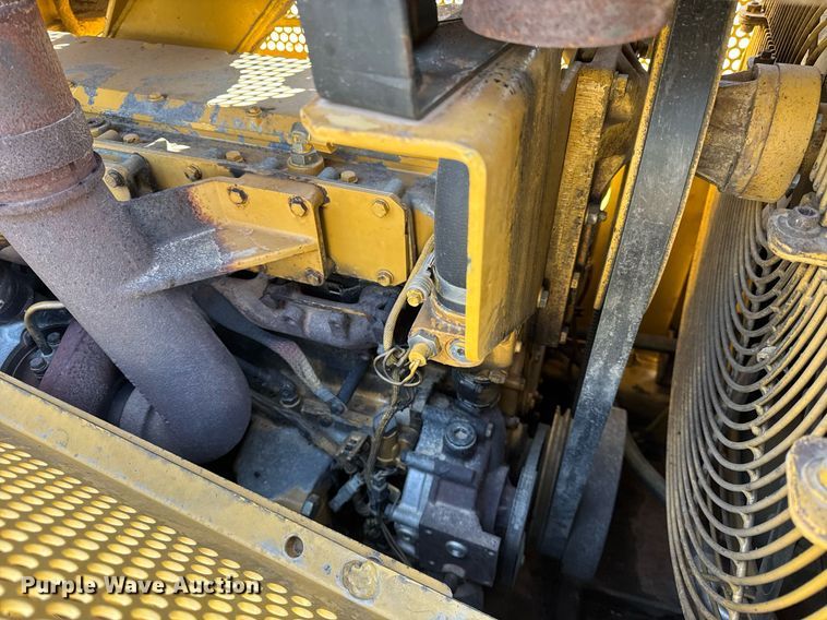 image for item DU3428 1996 Caterpillar D6M XL dozer