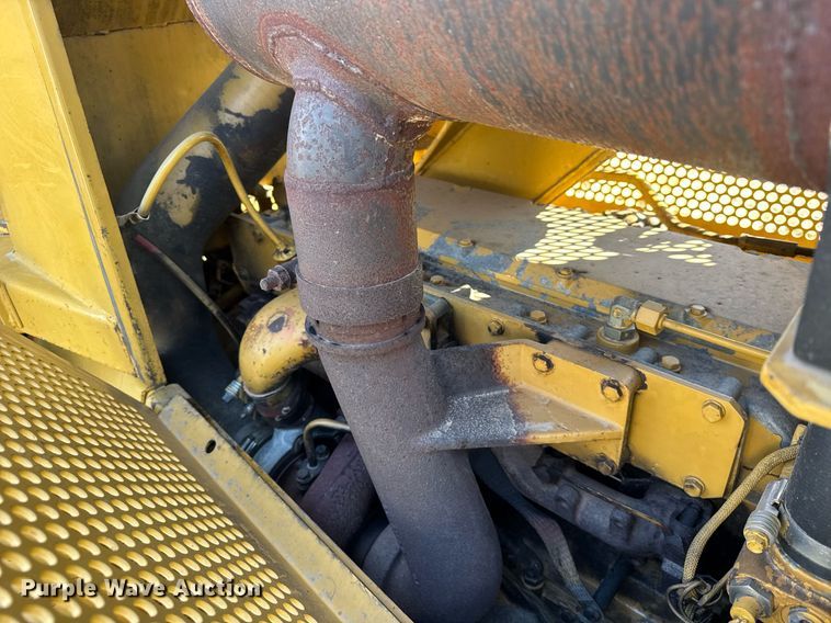 image for item DU3428 1996 Caterpillar D6M XL dozer