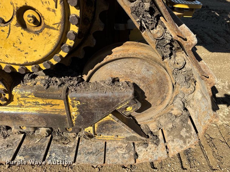 image for item DU3428 1996 Caterpillar D6M XL dozer