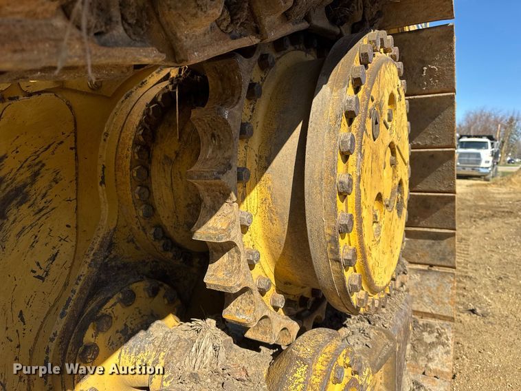 image for item DU3428 1996 Caterpillar D6M XL dozer