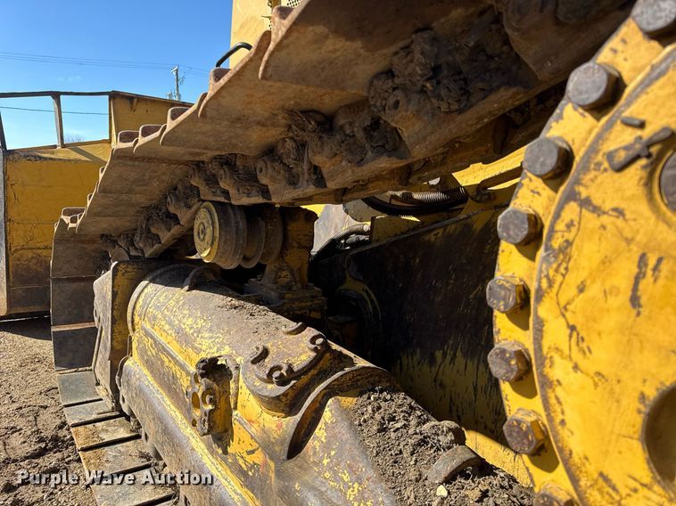 image for item DU3428 1996 Caterpillar D6M XL dozer