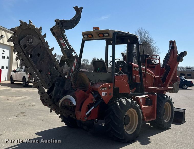 image for item DV0665 2011 Ditch Witch  RT115 trencher
