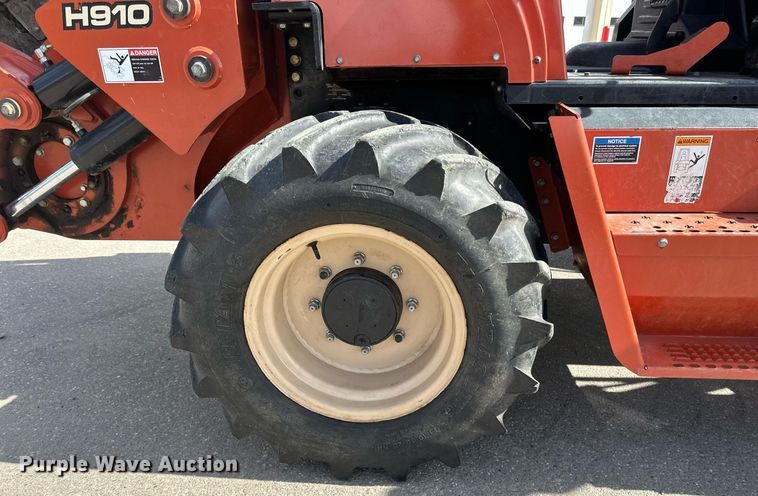 image for item DV0665 2011 Ditch Witch  RT115 trencher