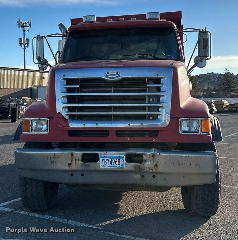 image for item DV0668 2003 Sterling L9500 dump truck