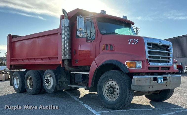 image for item DV0668 2003 Sterling L9500 dump truck