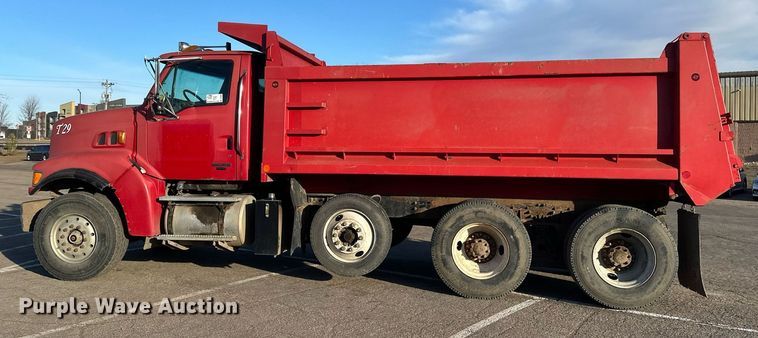 image for item DV0668 2003 Sterling L9500 dump truck