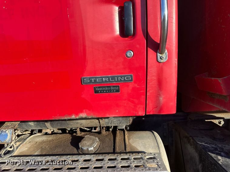 image for item DV0668 2003 Sterling L9500 dump truck