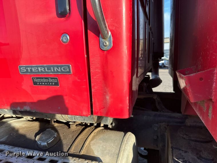 image for item DV0668 2003 Sterling L9500 dump truck