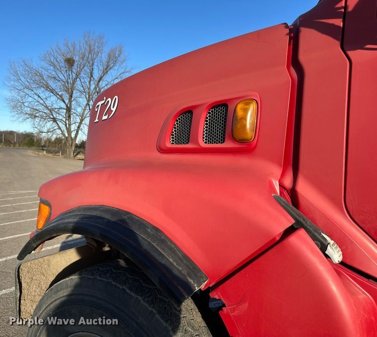 image for item DV0668 2003 Sterling L9500 dump truck