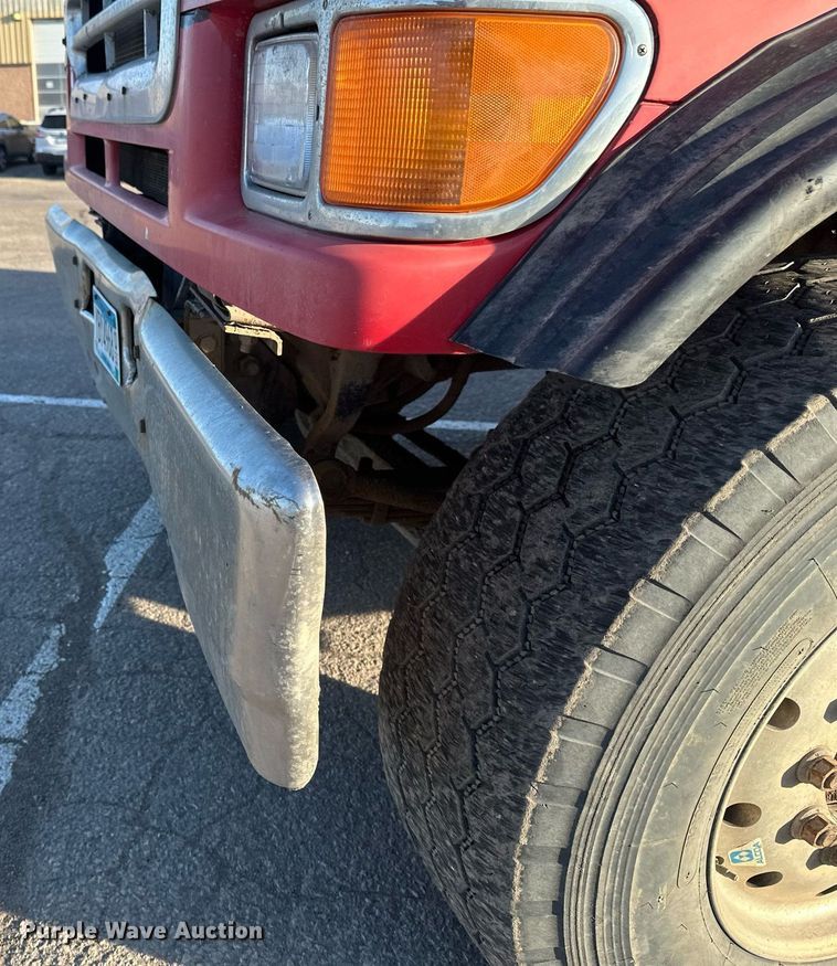 image for item DV0668 2003 Sterling L9500 dump truck