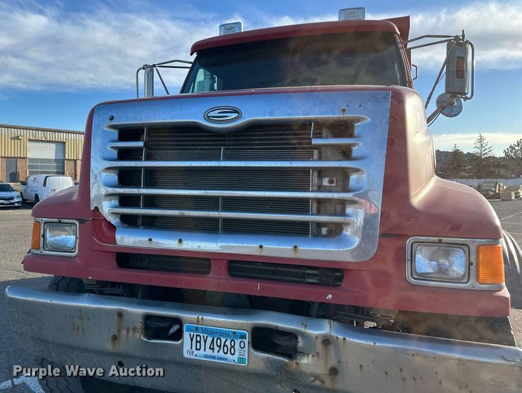 image for item DV0668 2003 Sterling L9500 dump truck