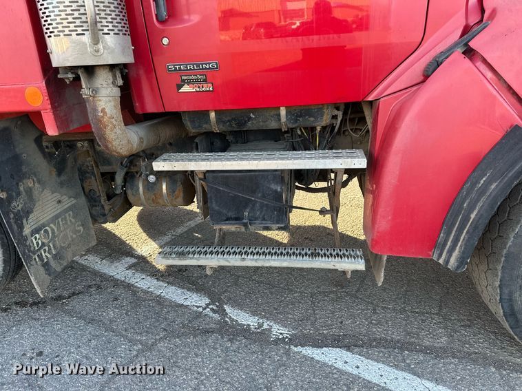 image for item DV0668 2003 Sterling L9500 dump truck