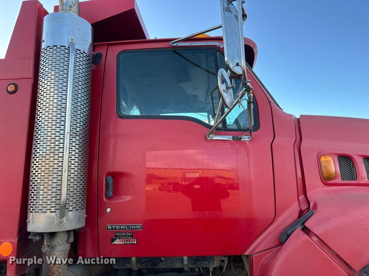 image for item DV0668 2003 Sterling L9500 dump truck
