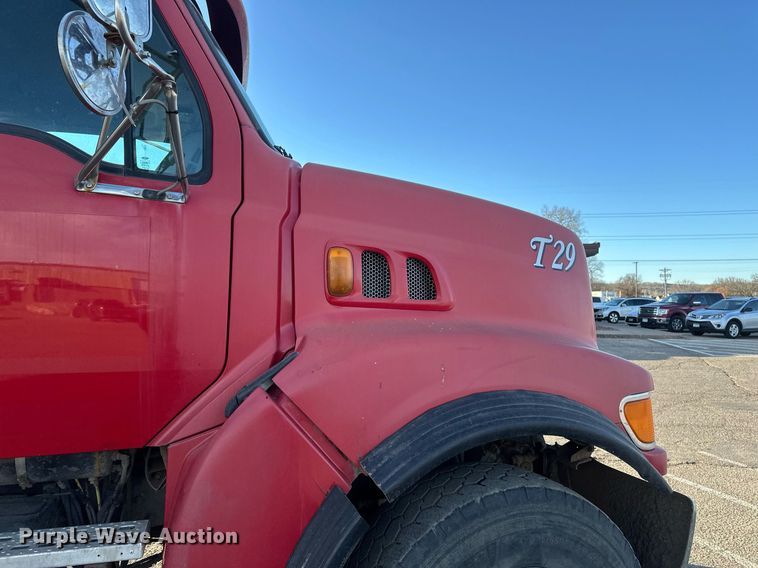 image for item DV0668 2003 Sterling L9500 dump truck