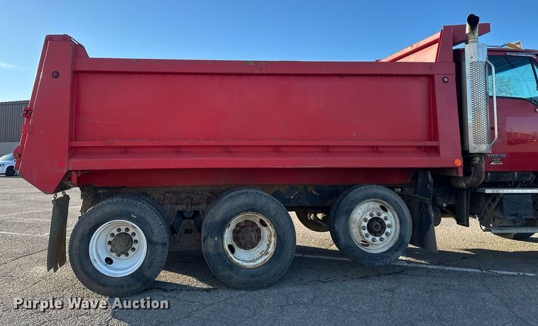 image for item DV0668 2003 Sterling L9500 dump truck