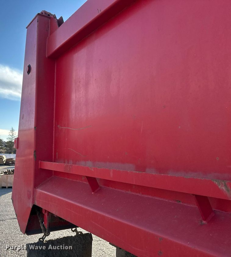 image for item DV0668 2003 Sterling L9500 dump truck