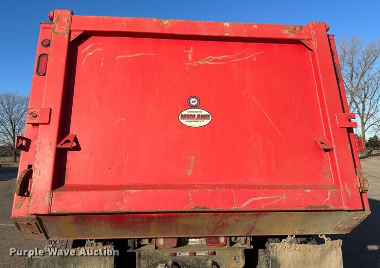 image for item DV0668 2003 Sterling L9500 dump truck