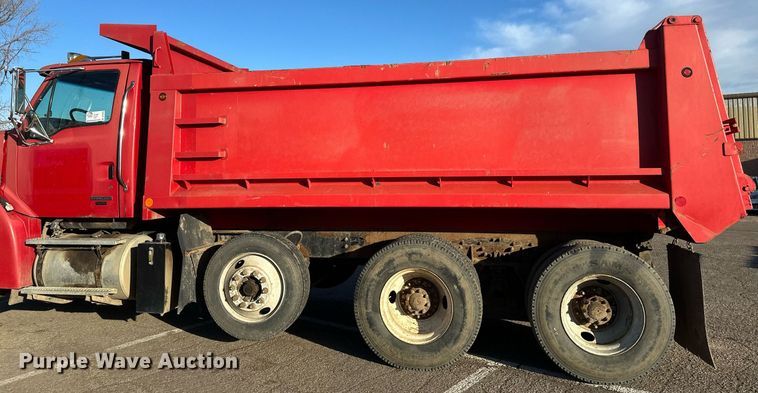 image for item DV0668 2003 Sterling L9500 dump truck
