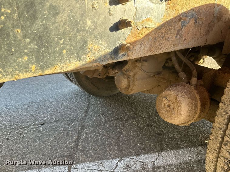 image for item DV0668 2003 Sterling L9500 dump truck