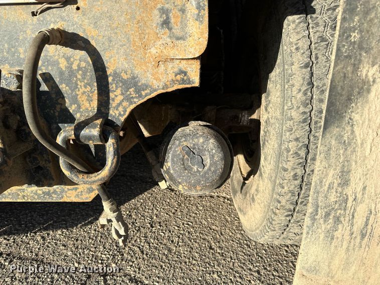 image for item DV0668 2003 Sterling L9500 dump truck