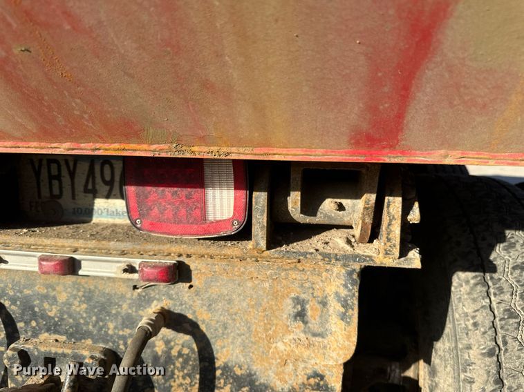 image for item DV0668 2003 Sterling L9500 dump truck