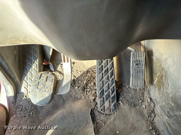 image for item DV0668 2003 Sterling L9500 dump truck