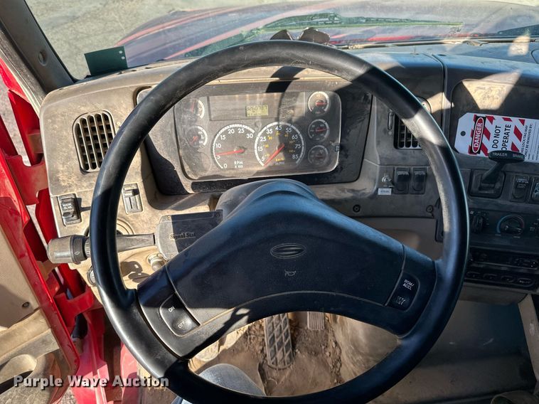 image for item DV0668 2003 Sterling L9500 dump truck