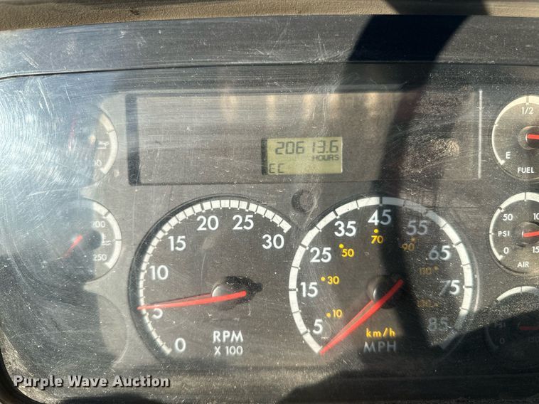 image for item DV0668 2003 Sterling L9500 dump truck