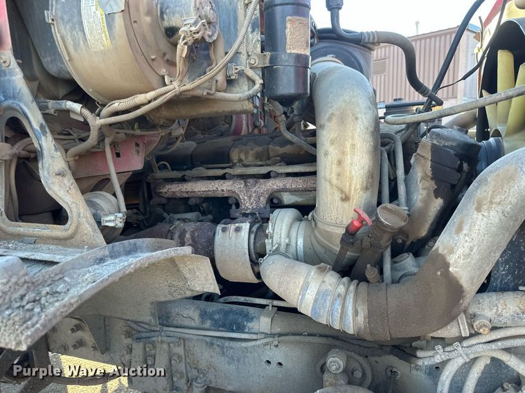 image for item DV0668 2003 Sterling L9500 dump truck