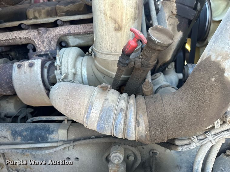 image for item DV0668 2003 Sterling L9500 dump truck