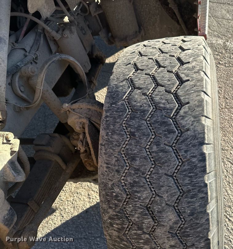 image for item DV0668 2003 Sterling L9500 dump truck