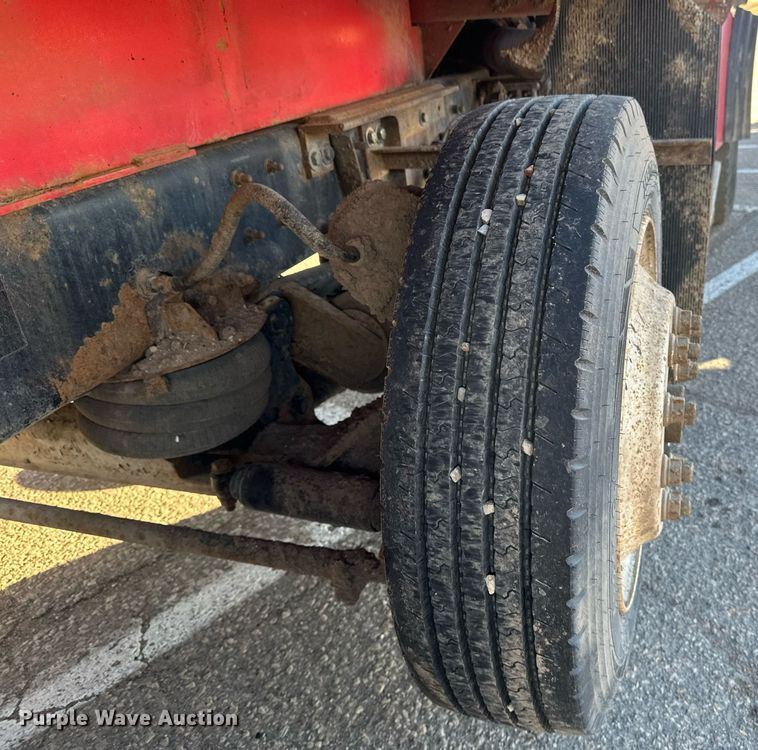 image for item DV0668 2003 Sterling L9500 dump truck