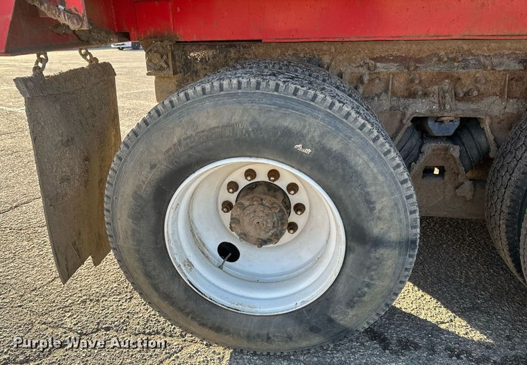 image for item DV0668 2003 Sterling L9500 dump truck