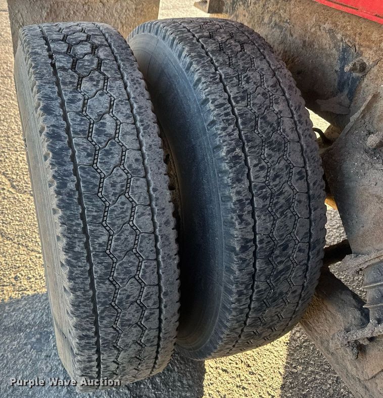 image for item DV0668 2003 Sterling L9500 dump truck