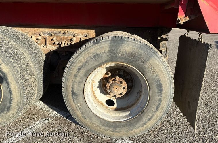 image for item DV0668 2003 Sterling L9500 dump truck