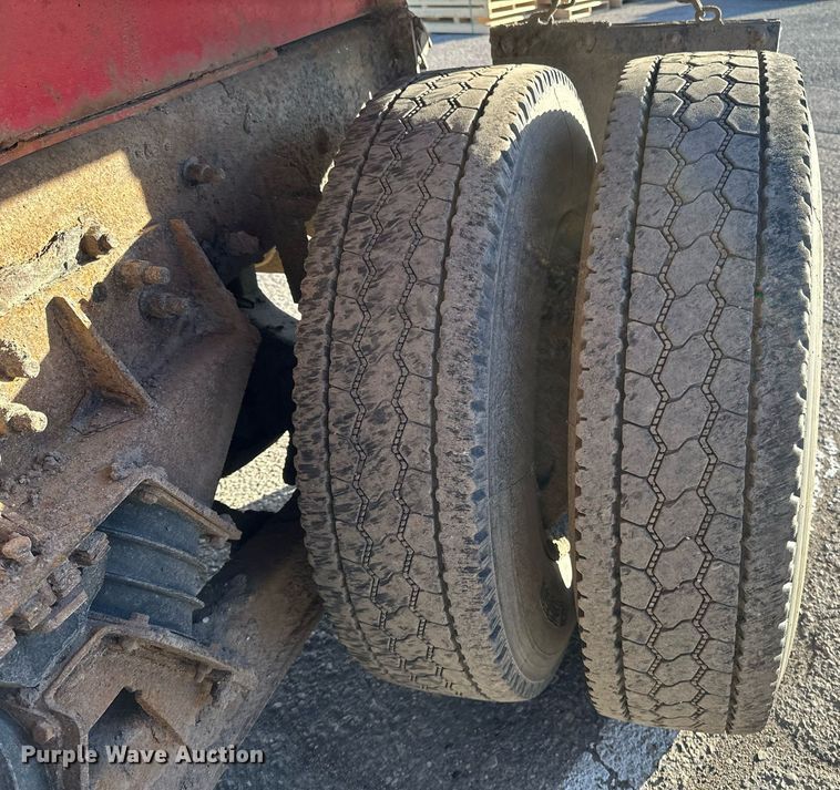 image for item DV0668 2003 Sterling L9500 dump truck
