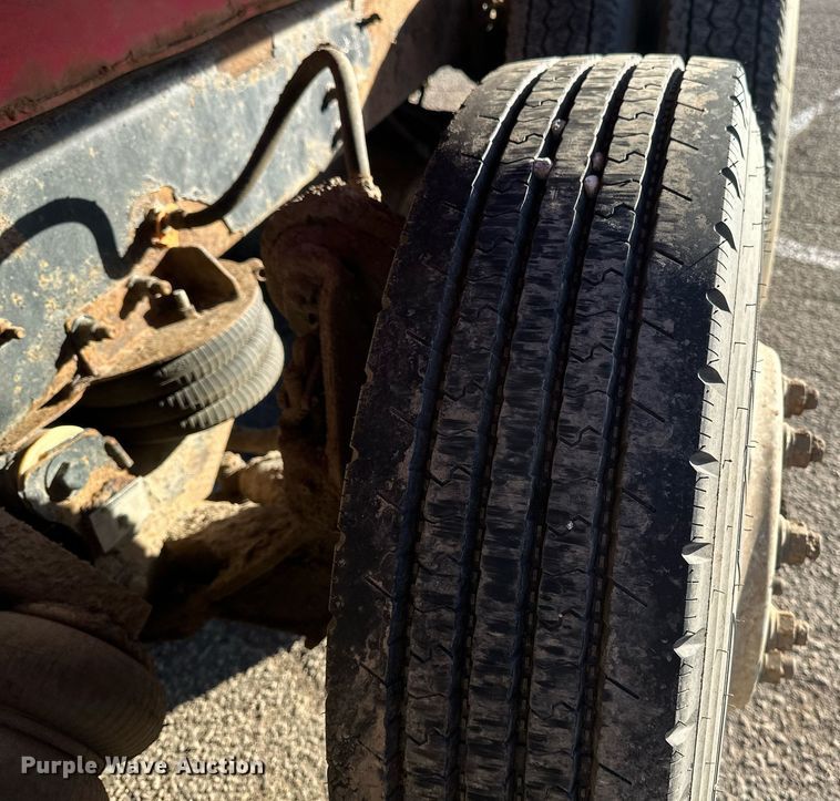 image for item DV0668 2003 Sterling L9500 dump truck