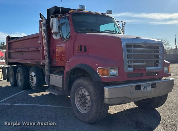 image for item DV0669 2005 Sterling LT9500 dump truck