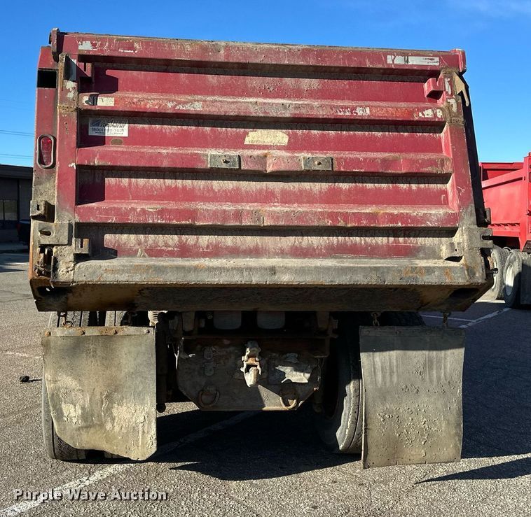 image for item DV0669 2005 Sterling LT9500 dump truck