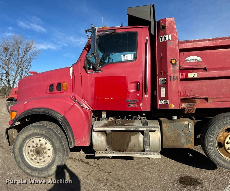 image for item DV0669 2005 Sterling LT9500 dump truck