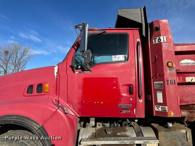 image for item DV0669 2005 Sterling LT9500 dump truck