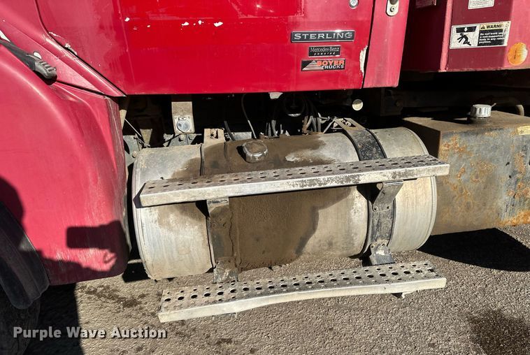 image for item DV0669 2005 Sterling LT9500 dump truck