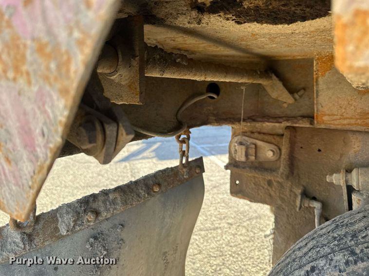 image for item DV0669 2005 Sterling LT9500 dump truck