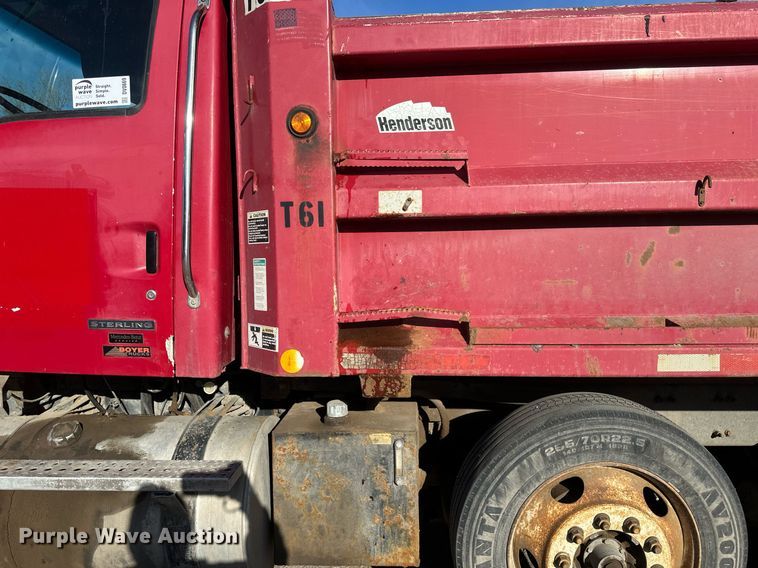 image for item DV0669 2005 Sterling LT9500 dump truck