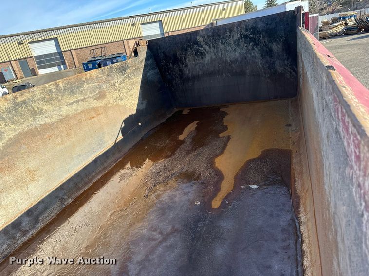 image for item DV0669 2005 Sterling LT9500 dump truck