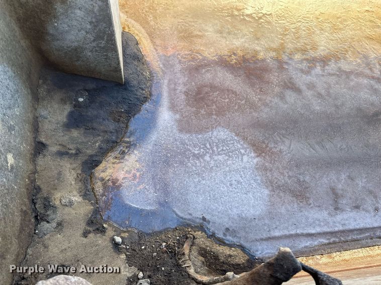 image for item DV0669 2005 Sterling LT9500 dump truck